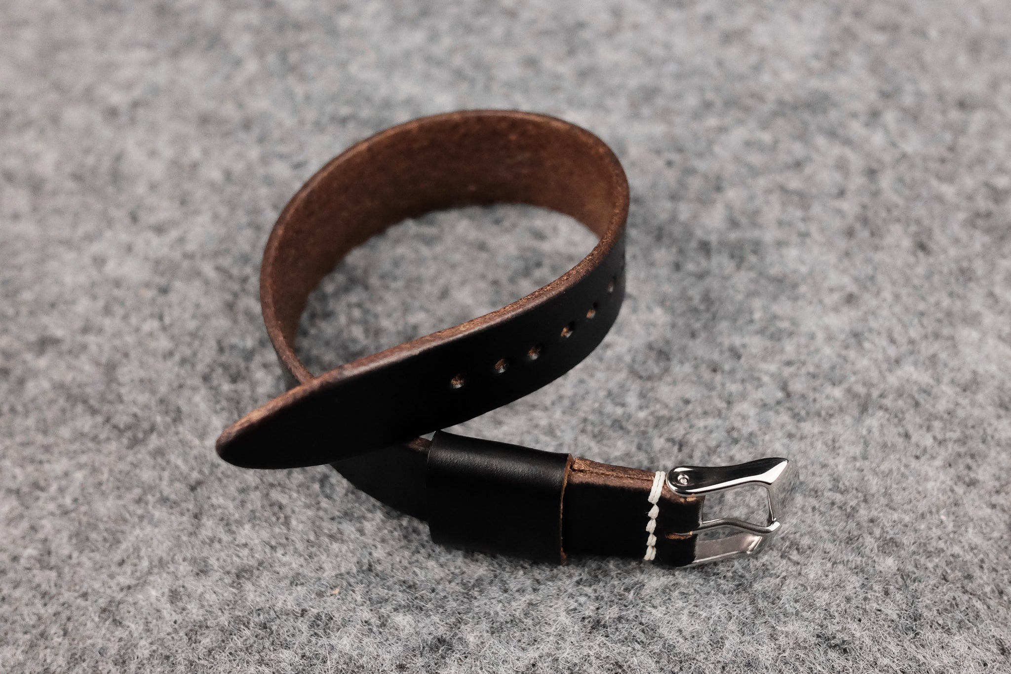 Horween Chromexcel Black Wide Pass Through Leather Strap – THE